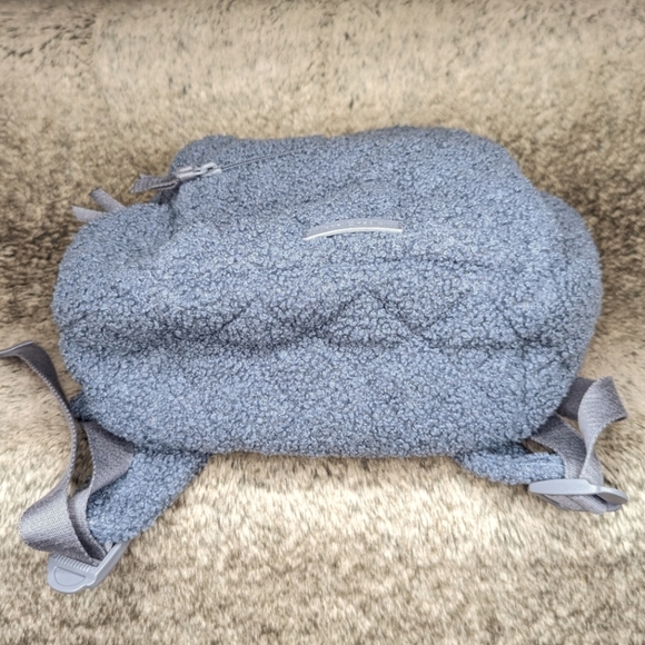 Vera Bradley Teddy Fleece Sherpa Backpack Blue - Picture 11 of 12